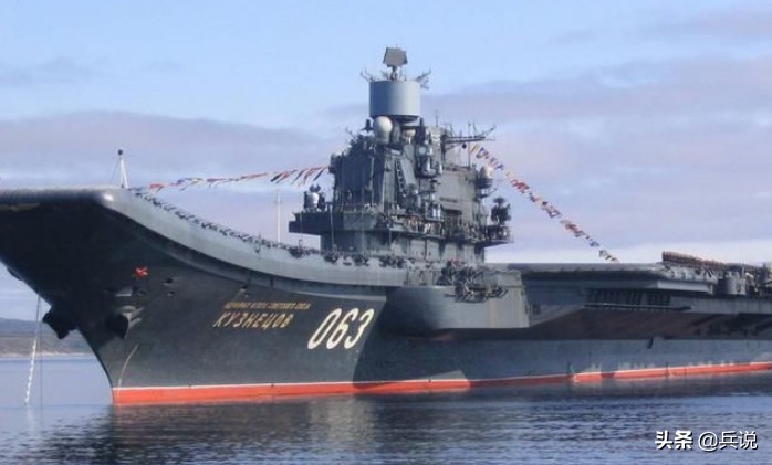 俄罗斯唯一航母成沉重负担，普京：虽然冒黑烟，也是咱的宝